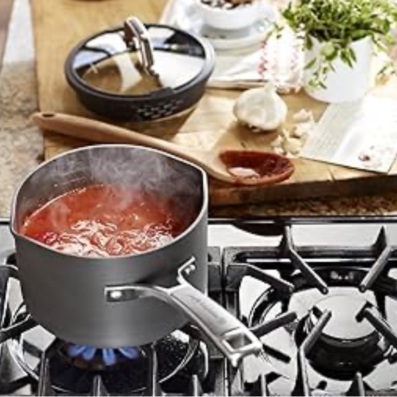 Calphalon Simply Easy Gray Saucepan with Lid NWT SM scratch on side in photos - Picture 2 of 5